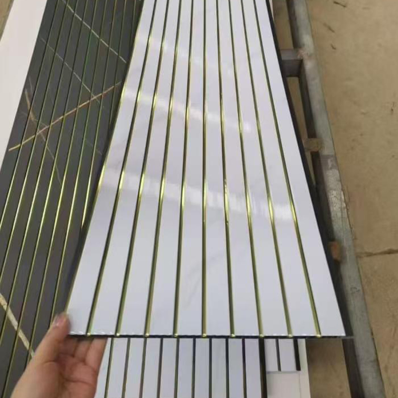 Waterproof Heat Insulation Decorative Fireproof PVC Ceiling Panel