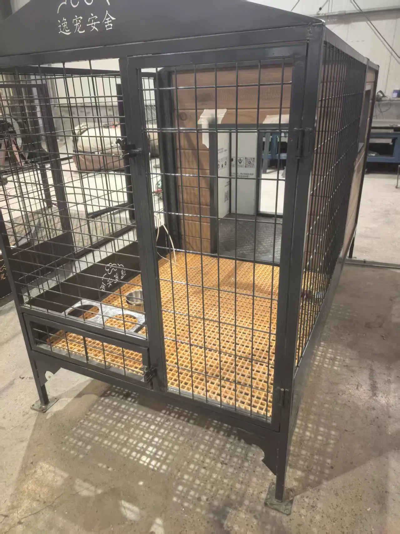 Outdoor Wooden Dog Cage House Four Seasons Rainproof Sun Protection Warm Square Shape Small Breed Animal Classic Style Dog House