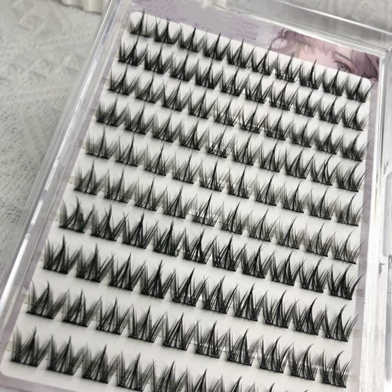 Adorable Rounded, Elongated, Lively, and Voluminous Dog-Eyed False Eyelashes
