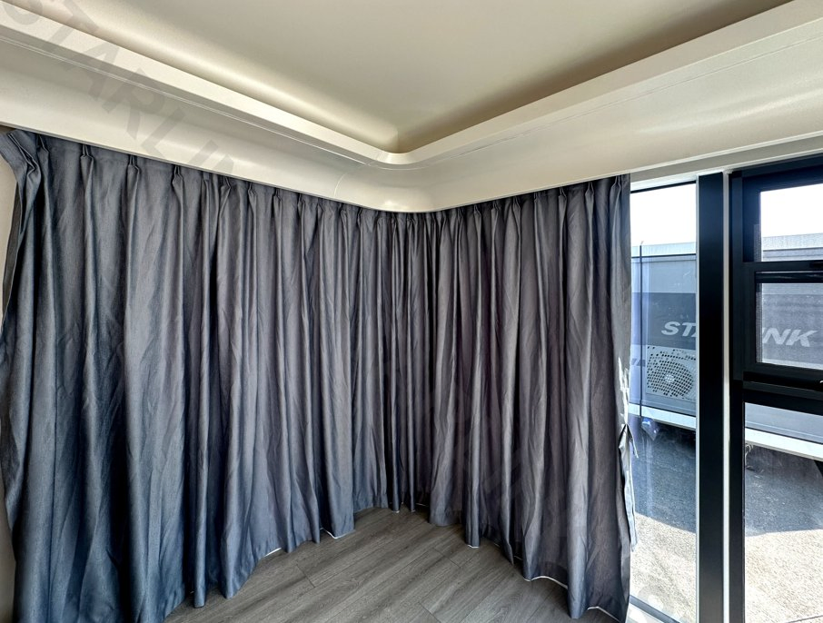 Modern Space Capsule Camping House for Outdoor Adventures