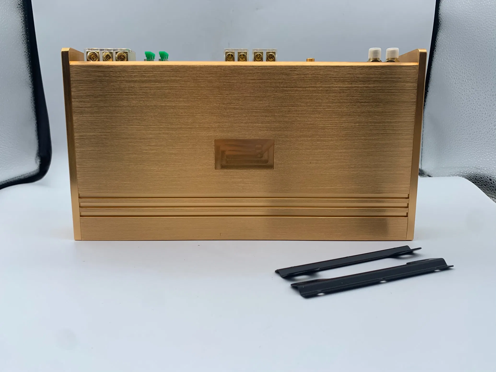 Car Audio Mono 2 Channel Car Amplifier 200W Output Class D 2 - 4 Ohm Power Supply Bridgeable Amplifier