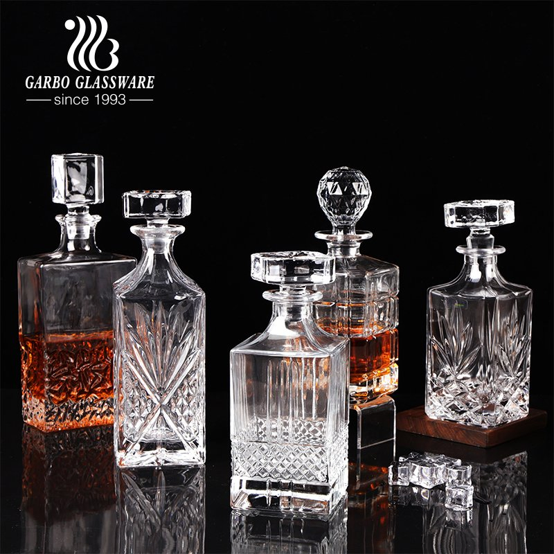 Stock Clear Custom Wine Decanters Vodka Glass Bottle Mix Liquor Bottles Glass Decanter Bottles Set with Lid
