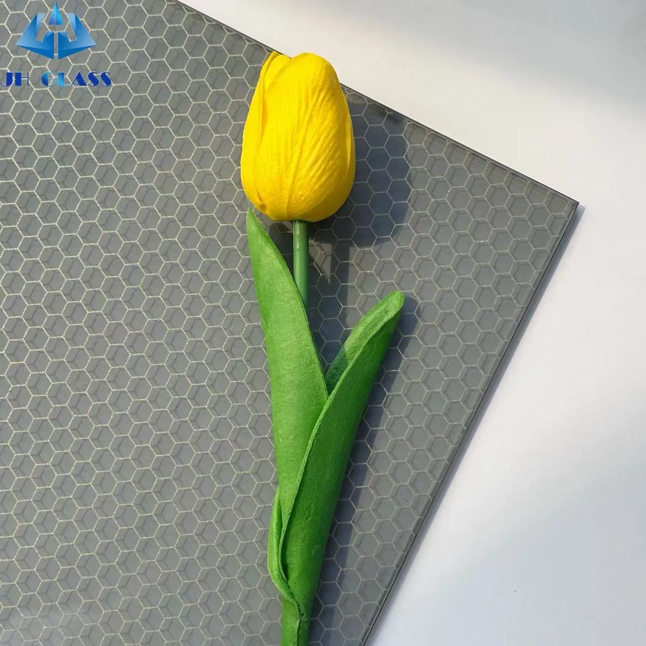 High-Durability Customizable Silk Screen Glass Products with Smooth Edge Perfect for Modern Home Renovation & Hotel Bathrooms
