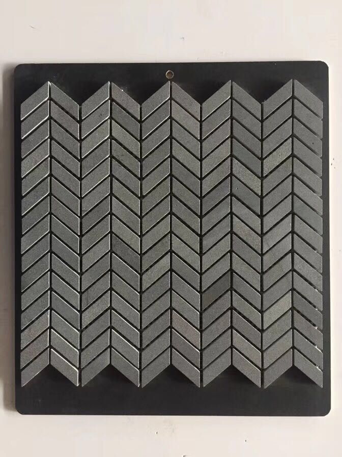 Мозаичная плитка 'ёлочка' из мрамора для стен и пола