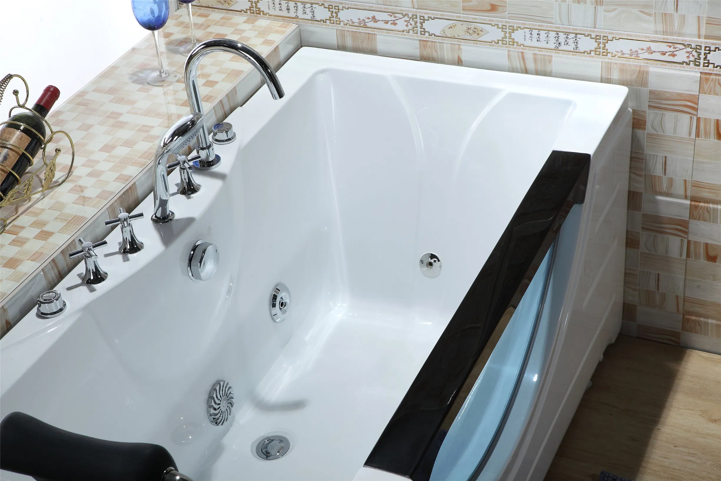 Угловая акриловая ванна с гидромассажем BOSTANA