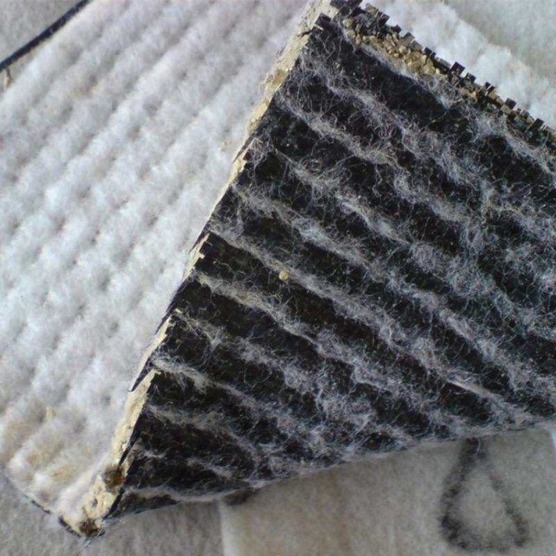 Low Price Good Quality Woven Geotextile Gcl Airport in China