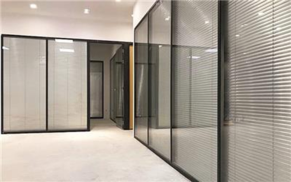 Rust-Resistant Switchable Smart Film Glass 4mm/10mm/19mm for Automotive/Industrial/Commercial Price