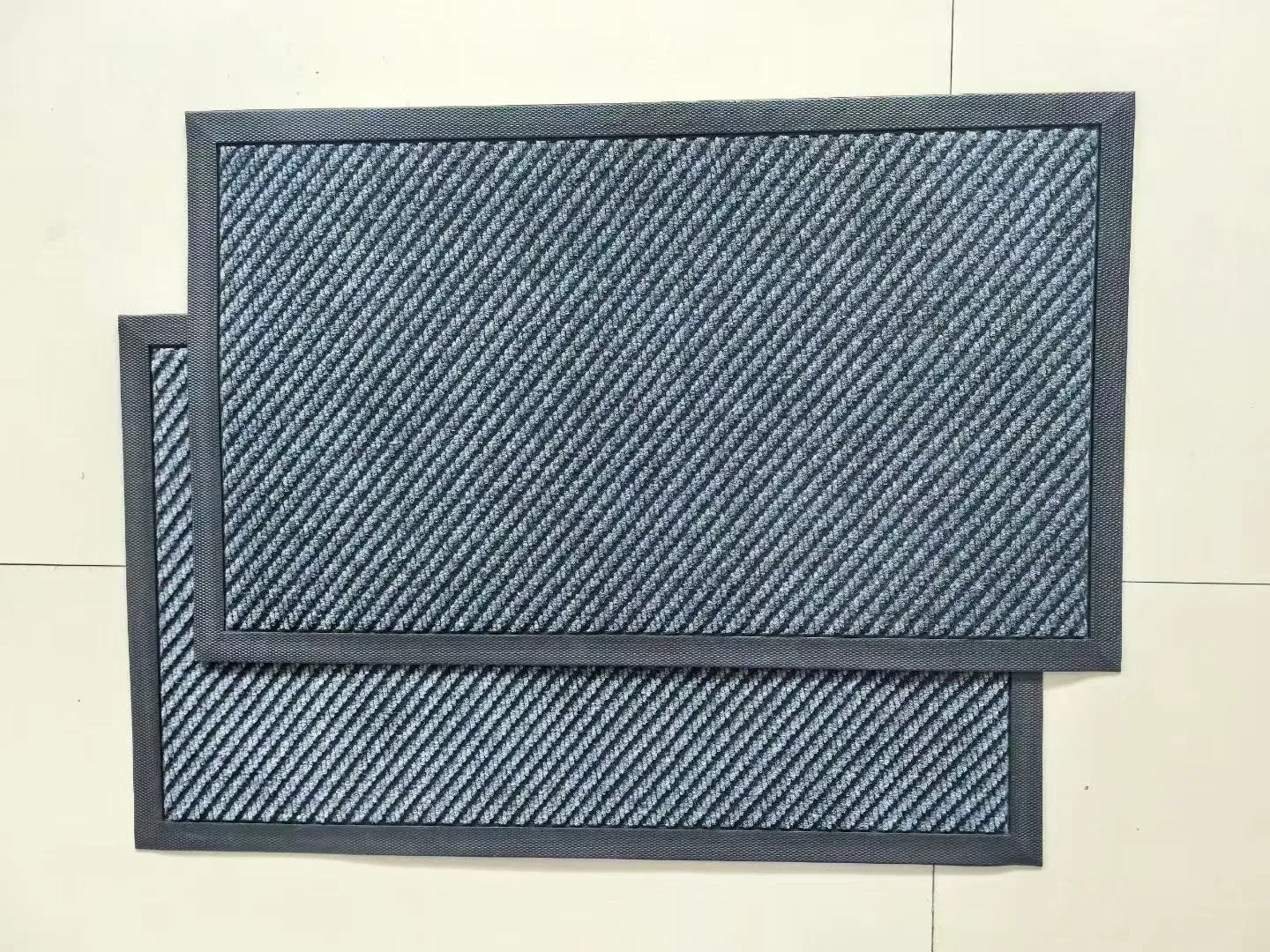 Geometric Print Fade Resistant OEM Bathroom Anti Slip Floor Mat
