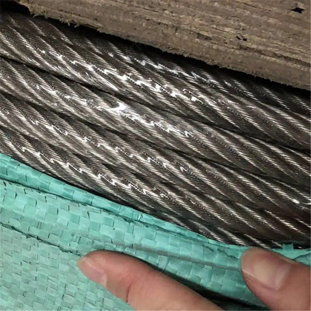 Galvanizado Wire 17/15 3.0X2.4mm 700kgf 1000 M Per Roll 16/14 2.7X2.2mm Galvanized Iron/Steel Wire for Nail