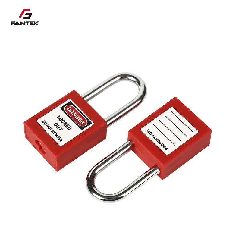 Versatile Industrial Padlock for Risk Mitigation and Safety Compliance