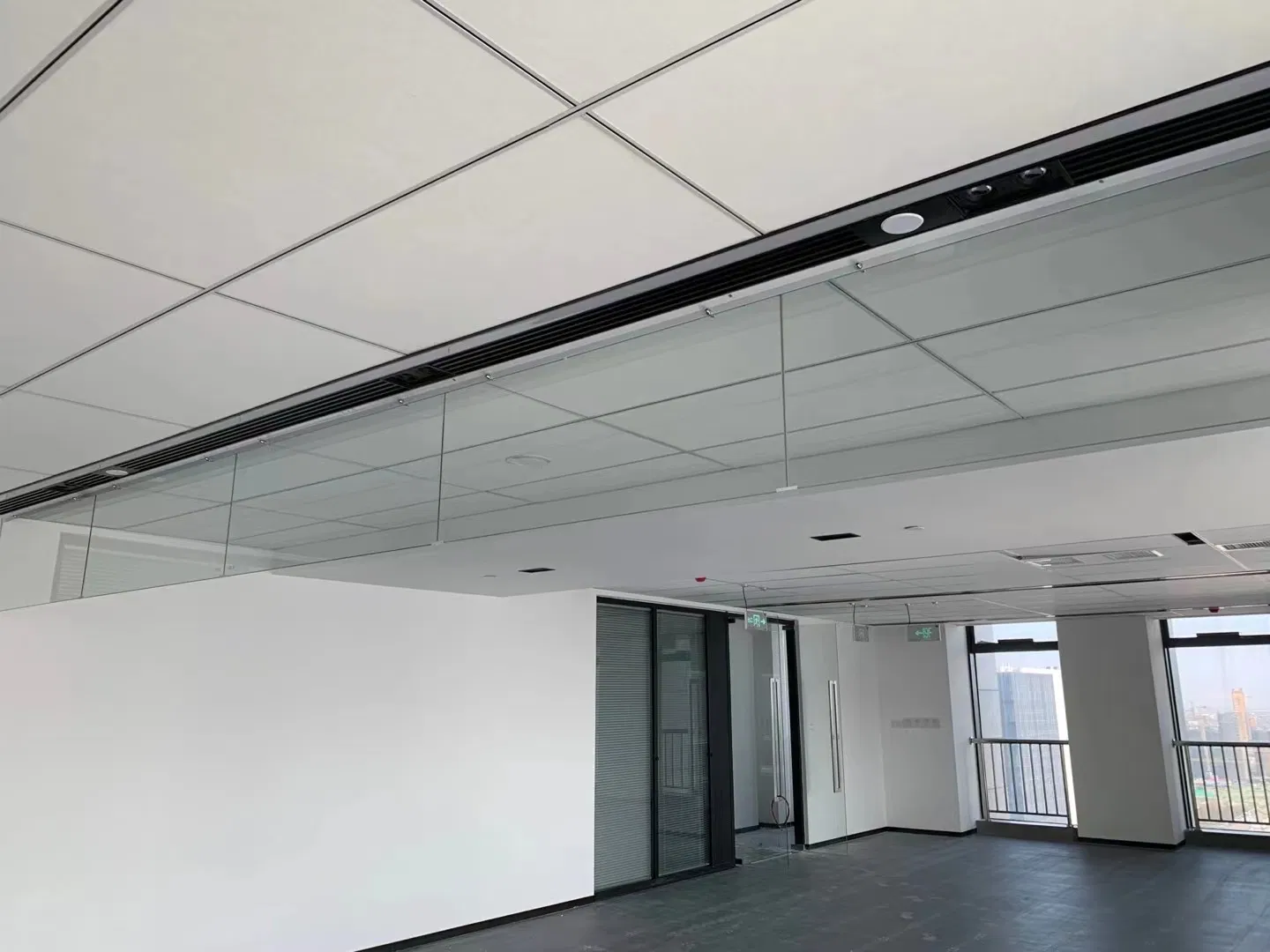 High-Standard Steel Fire and Smoke Proof Smoke Curtain for Industrial Buildings