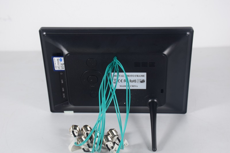 7-Inch Multi-Functional Button Digital Photo Frame Advertising Player with External Control Buttons