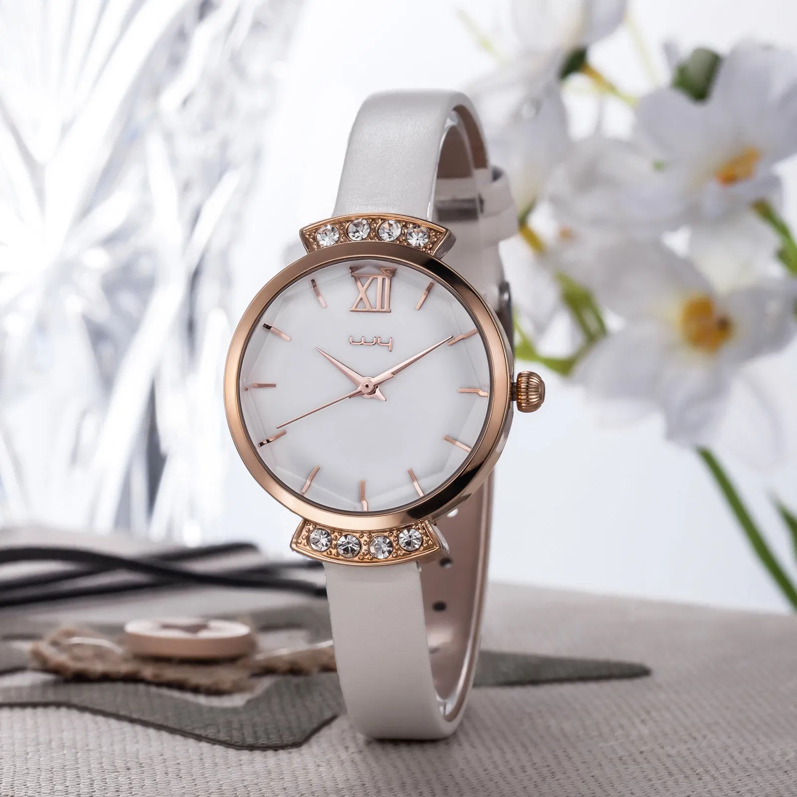 Elegant Rhinestone Round Dial Ultra Thin Genuine Leather Watch Wy-076