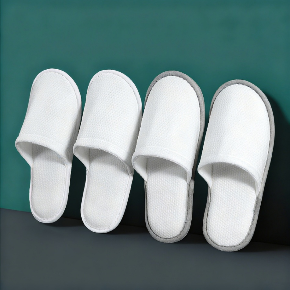 Factory Price Hotel One-Size Individually Indoor Disposable Non-Slip Skin-Friendly Fabrics Slipper