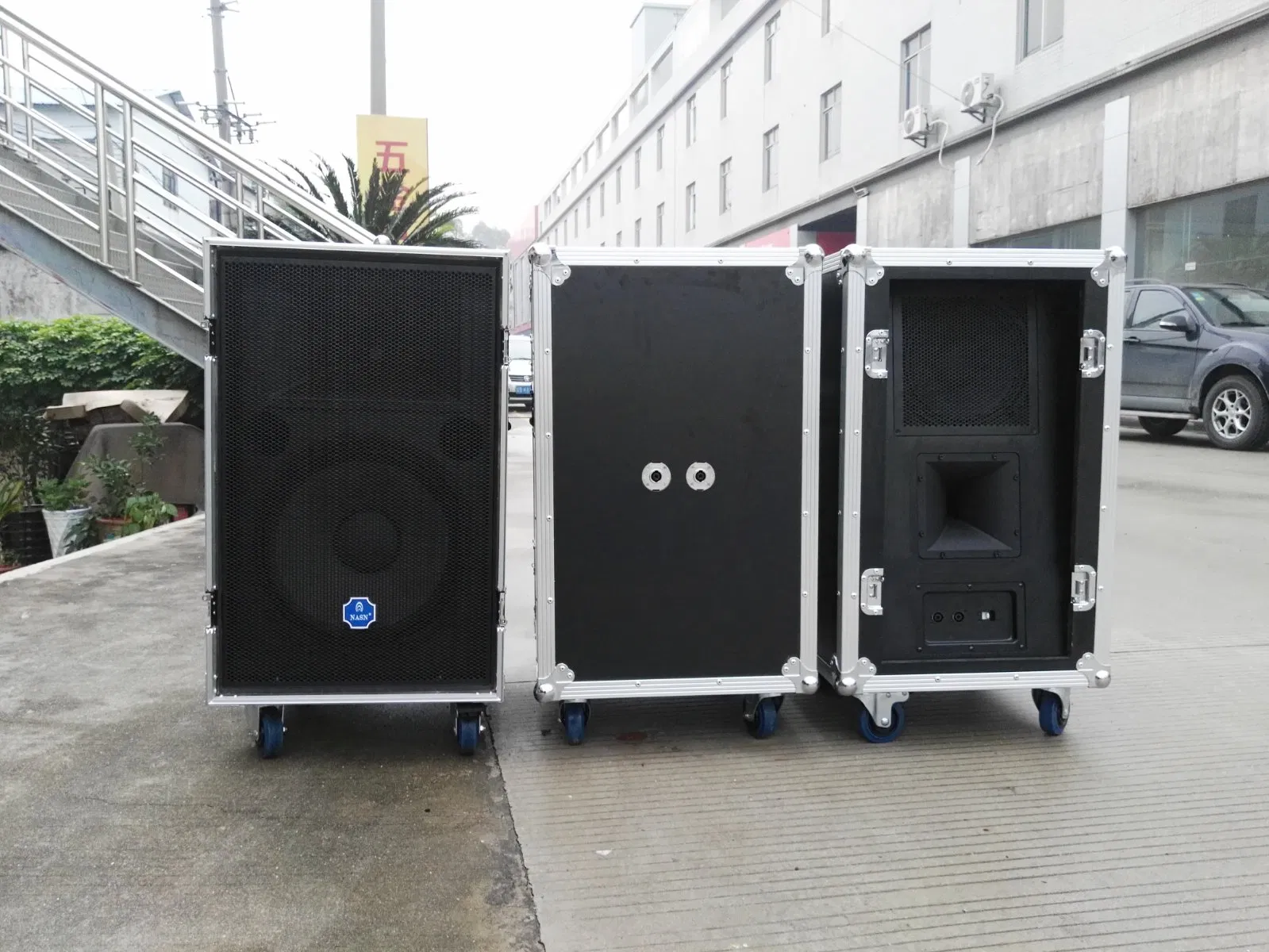 Outdoor Waterproof Portable Stage PRO Audio Loudspeaker with Flight Case Cabinet