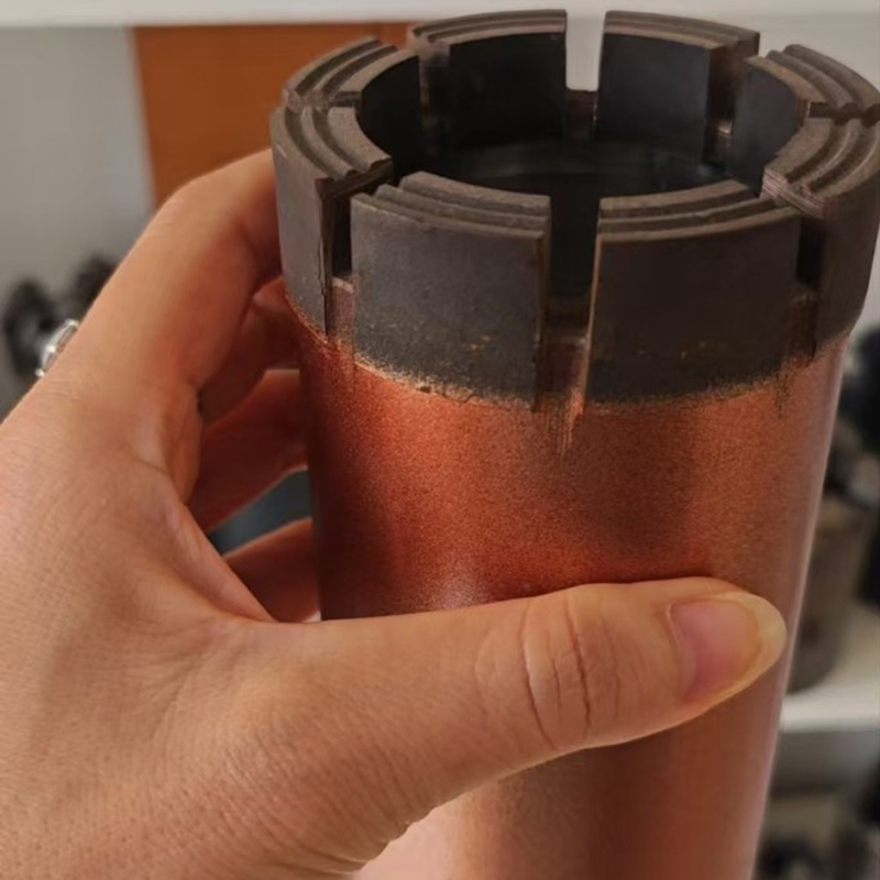 Алмазная коронка для бурения твердых пород