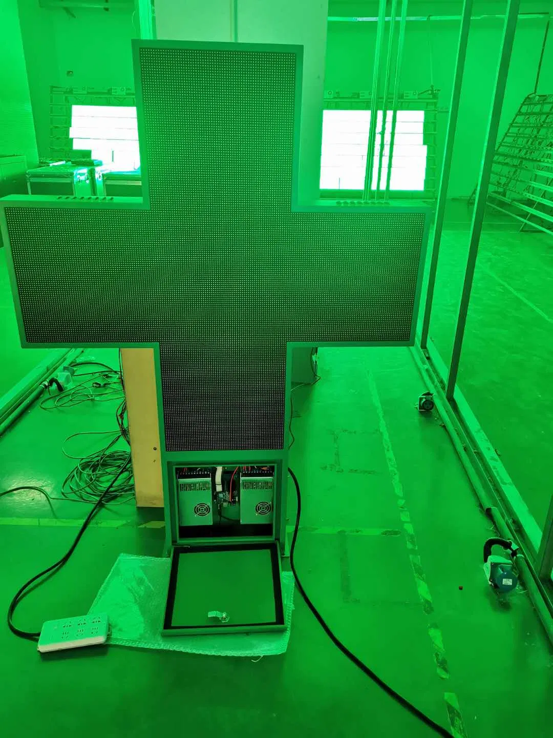 IP65 Outdoor P10 RGB Full Color Double Side LED Pharmacy Cross Display