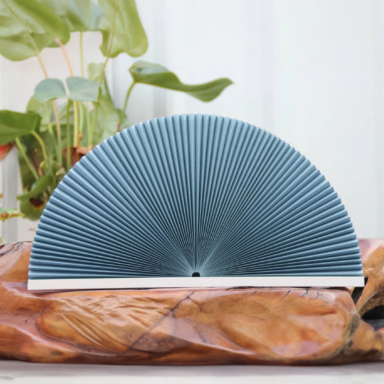 Cellular Shade Fabric with Dual Color Options for Interior Design Flexibility