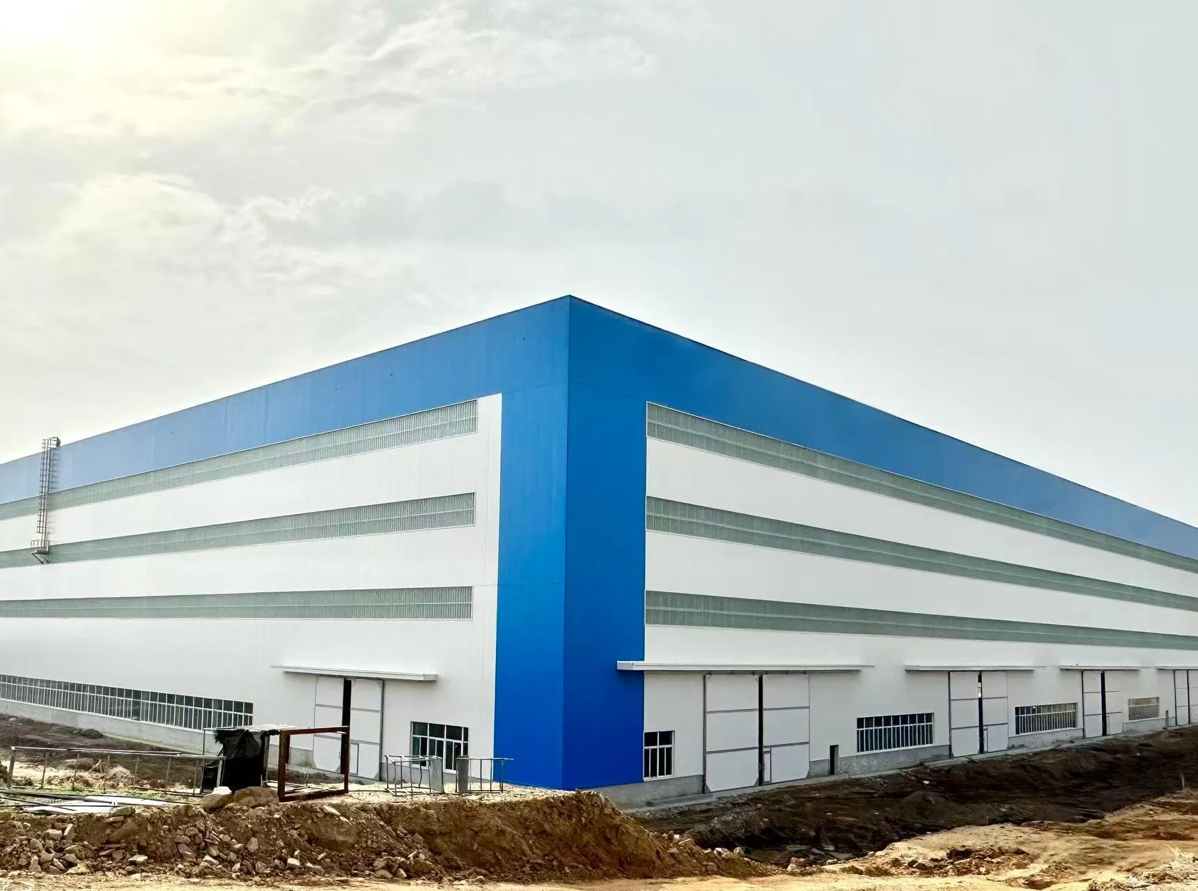 Innovative Design & Rapid Manufacturing Anti-Rust Earthquake Resistant Steel Structure Frame for Steel Structure Building