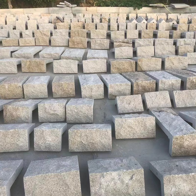 Split/Bushhammered/Chiseled G682 Yellow Rusty/Misty Beige Granite Stone for Corner Quoins/Coping/Paving/Wall Panels