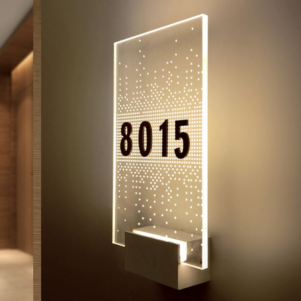 Ezd New Design Acrylic Illuminated Hotel House Door Number Sign with Light