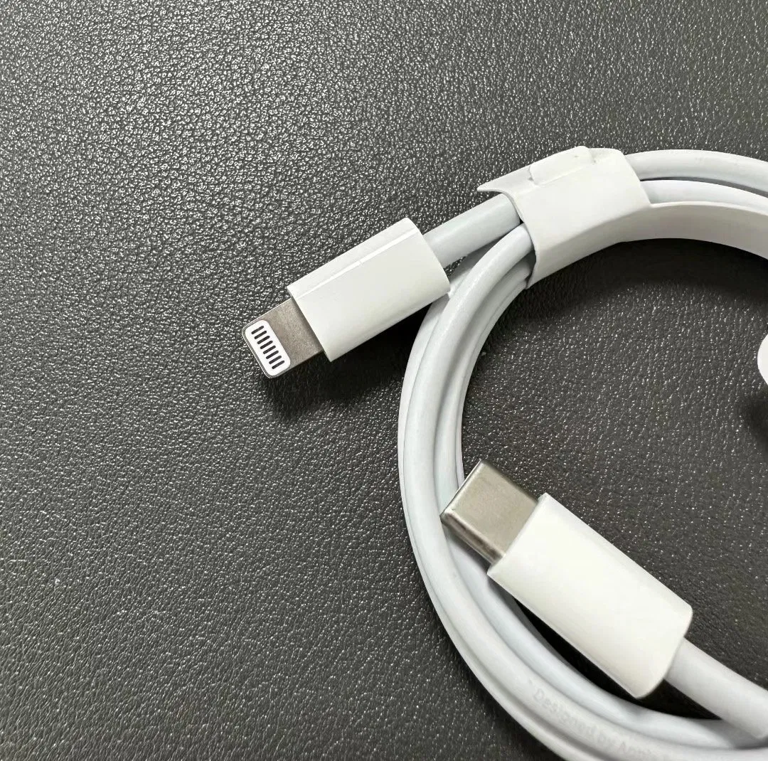 Оригинальный кабель USB-C — Lightning, 1 м/2 м