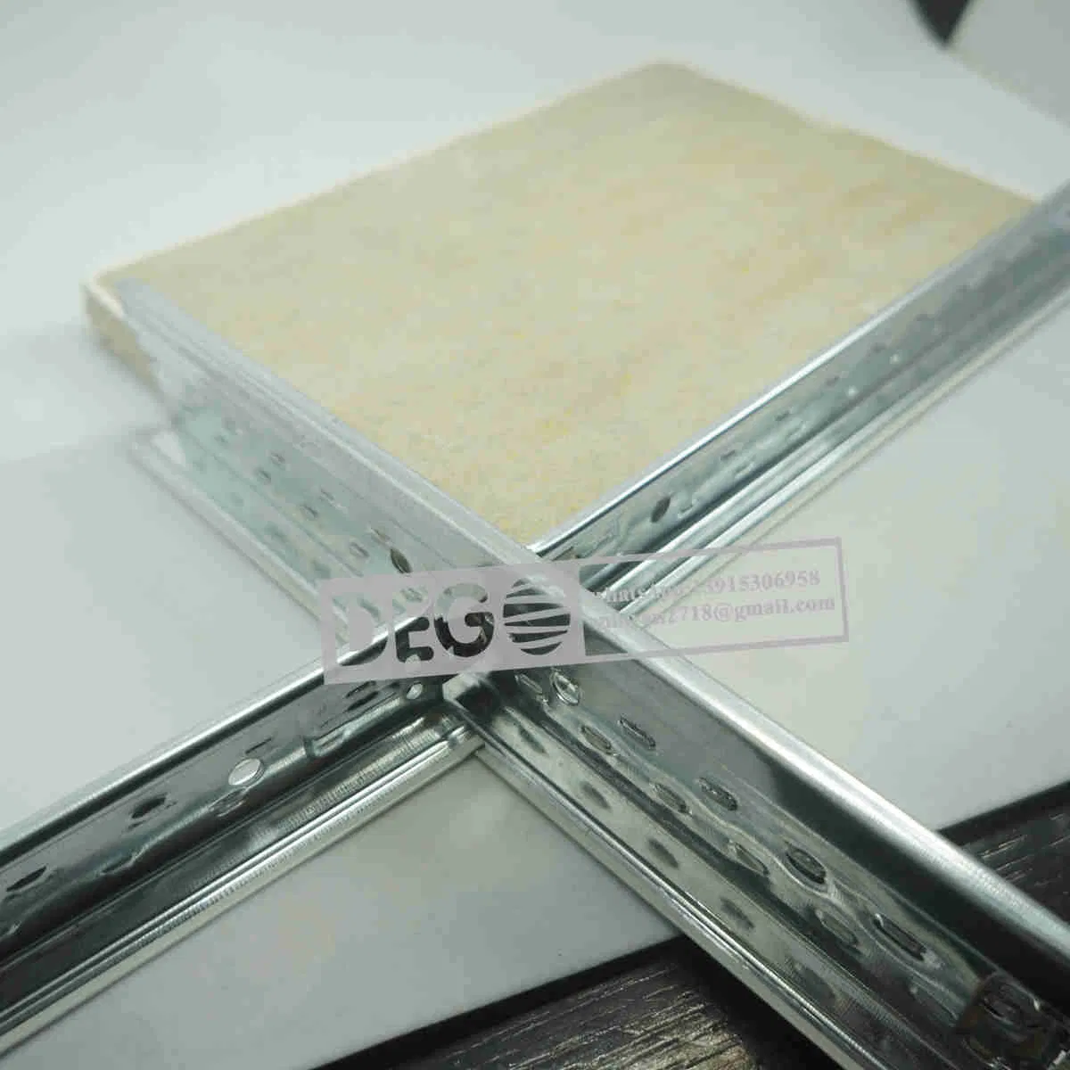 Modern Suspended Ceiling Metal T Grids T Bar 24*38t T Grid