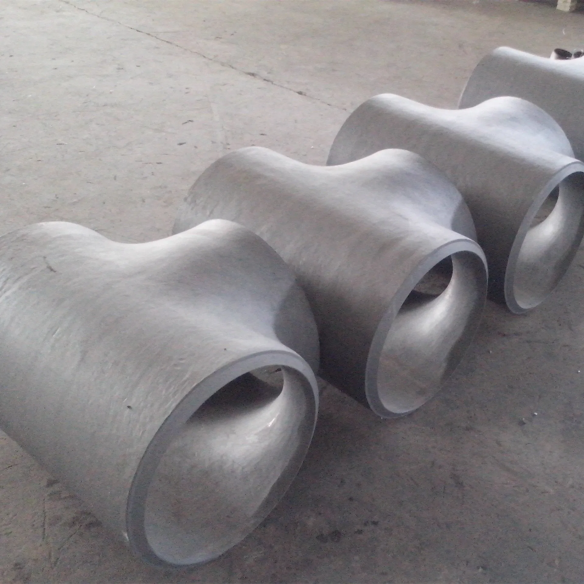 Carbon Steel Pipe Fitting ANSI B16.9 Sch40 Reducer Tee A234 Wpb 4" X 2"