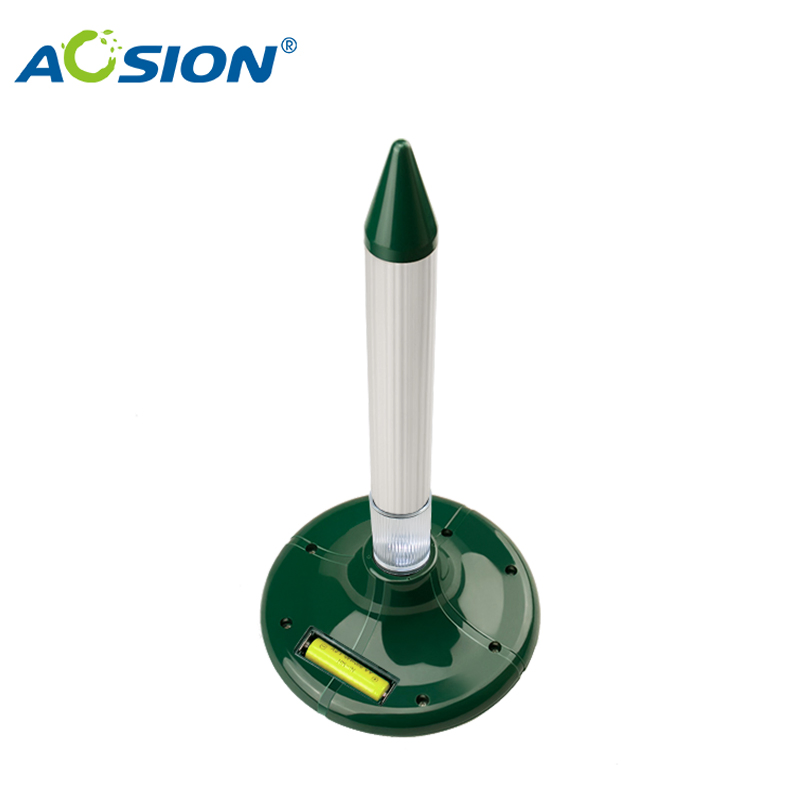 Solar-Powered Rat Trap Mole Vole Gopher Repeller for Effective Pest Control