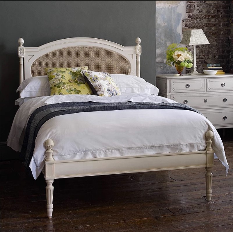 Туалетный столик массив дерева с ящиками французский стиль винтаж