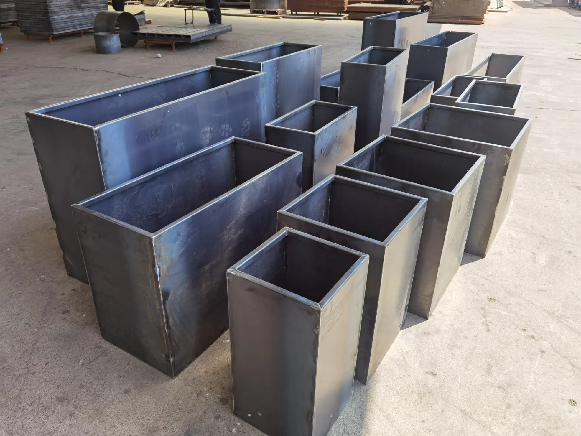 Квадратный уличный цветочный горшок из кортеновской стали