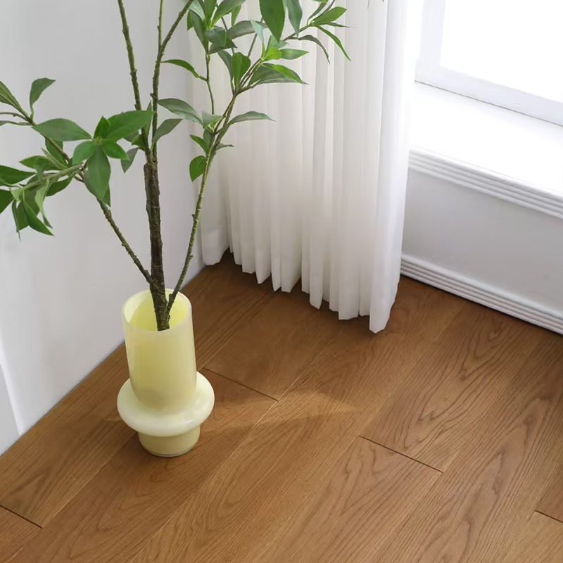 Urban Modern Style Oak Solid Wood Click Lock Flooring