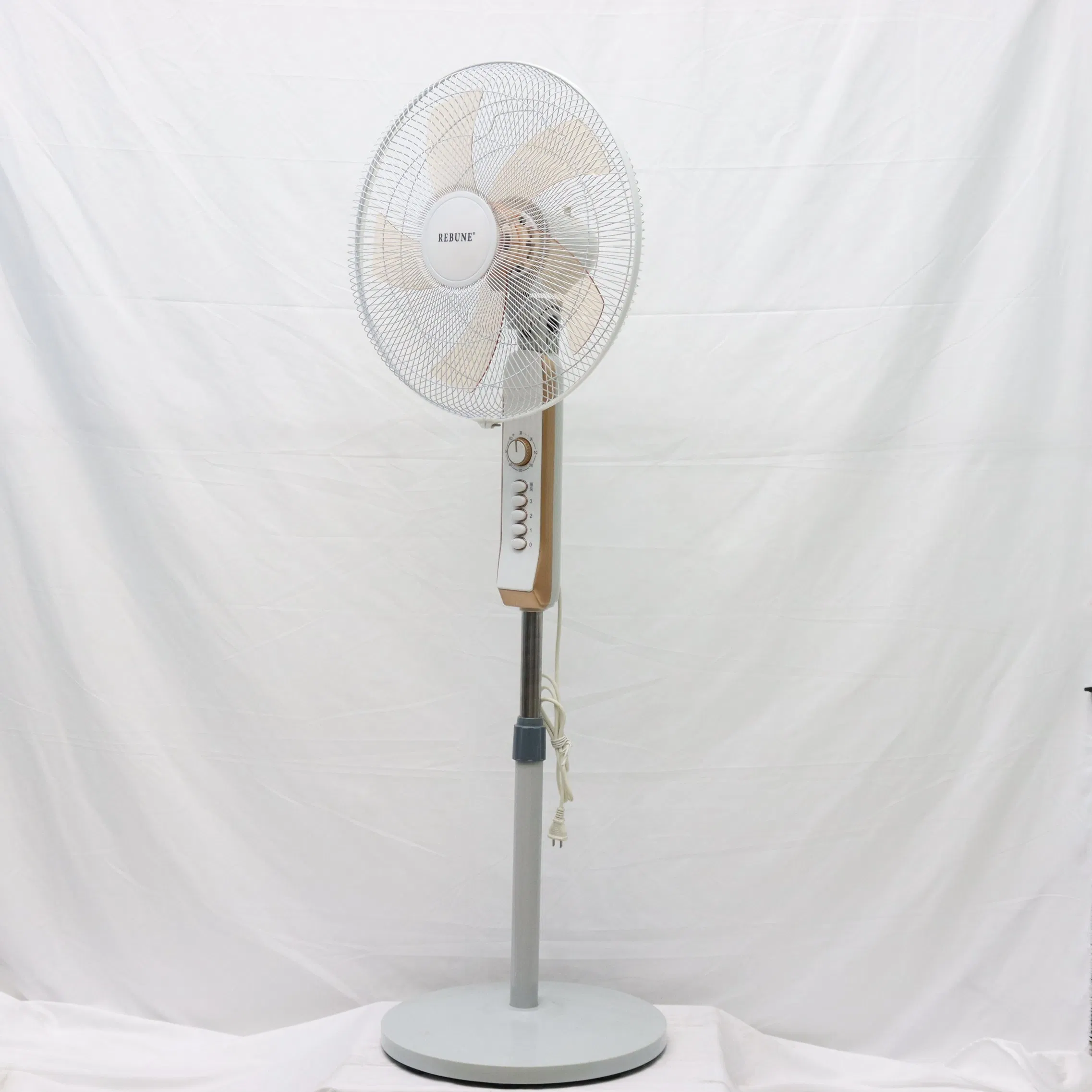 Напольный вентилятор Winsight 18 дюймов, белый