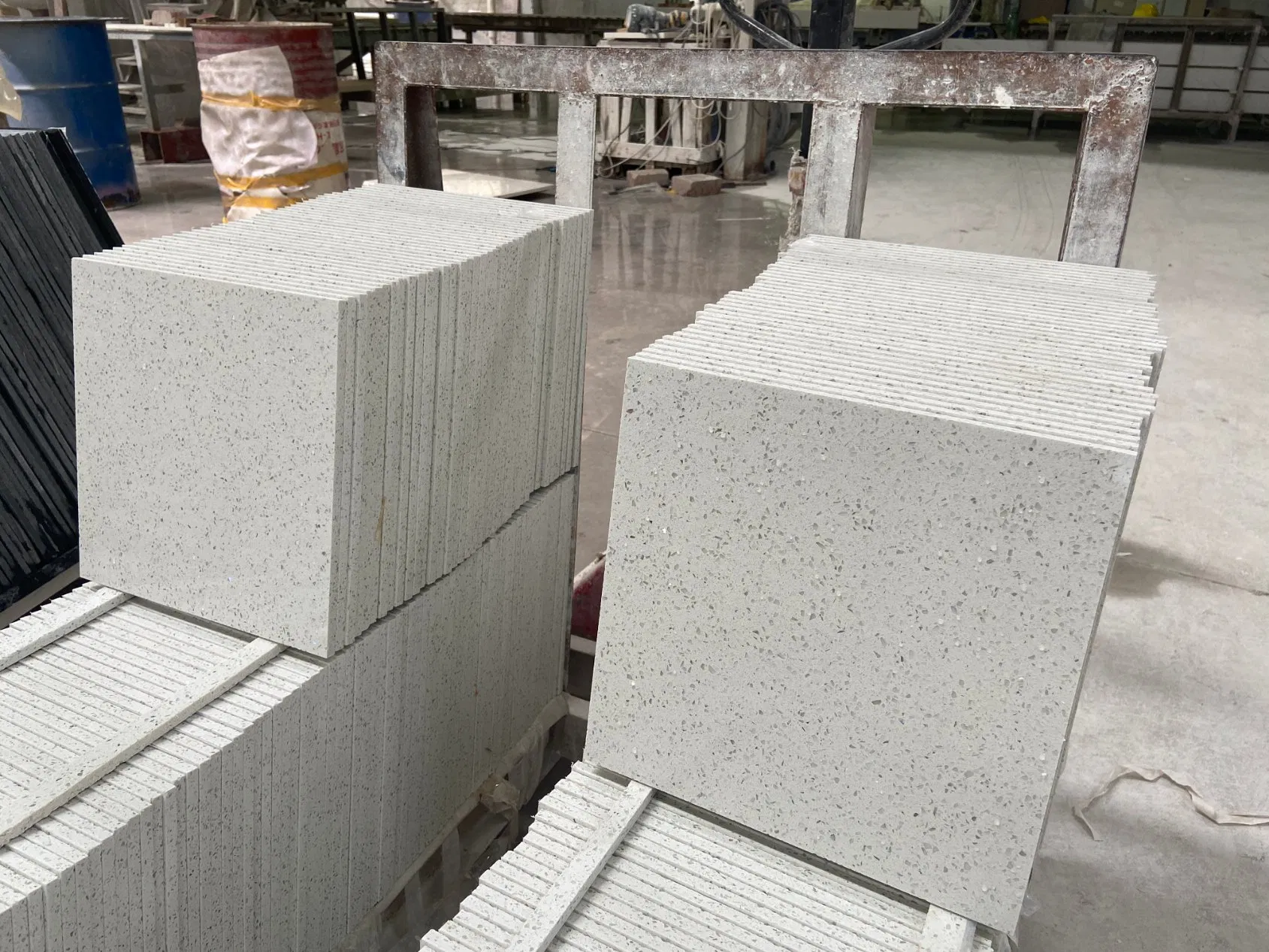 Artificial Quartz Slab White Calacatta Quartz Stone for Bathroom Kitchen Countertop