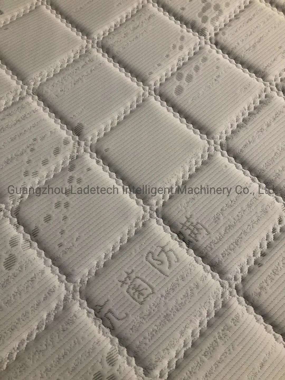 High Quality Mattress Knitted Topper Quilted Fabric With Multineedle Or Single Needle Pattern