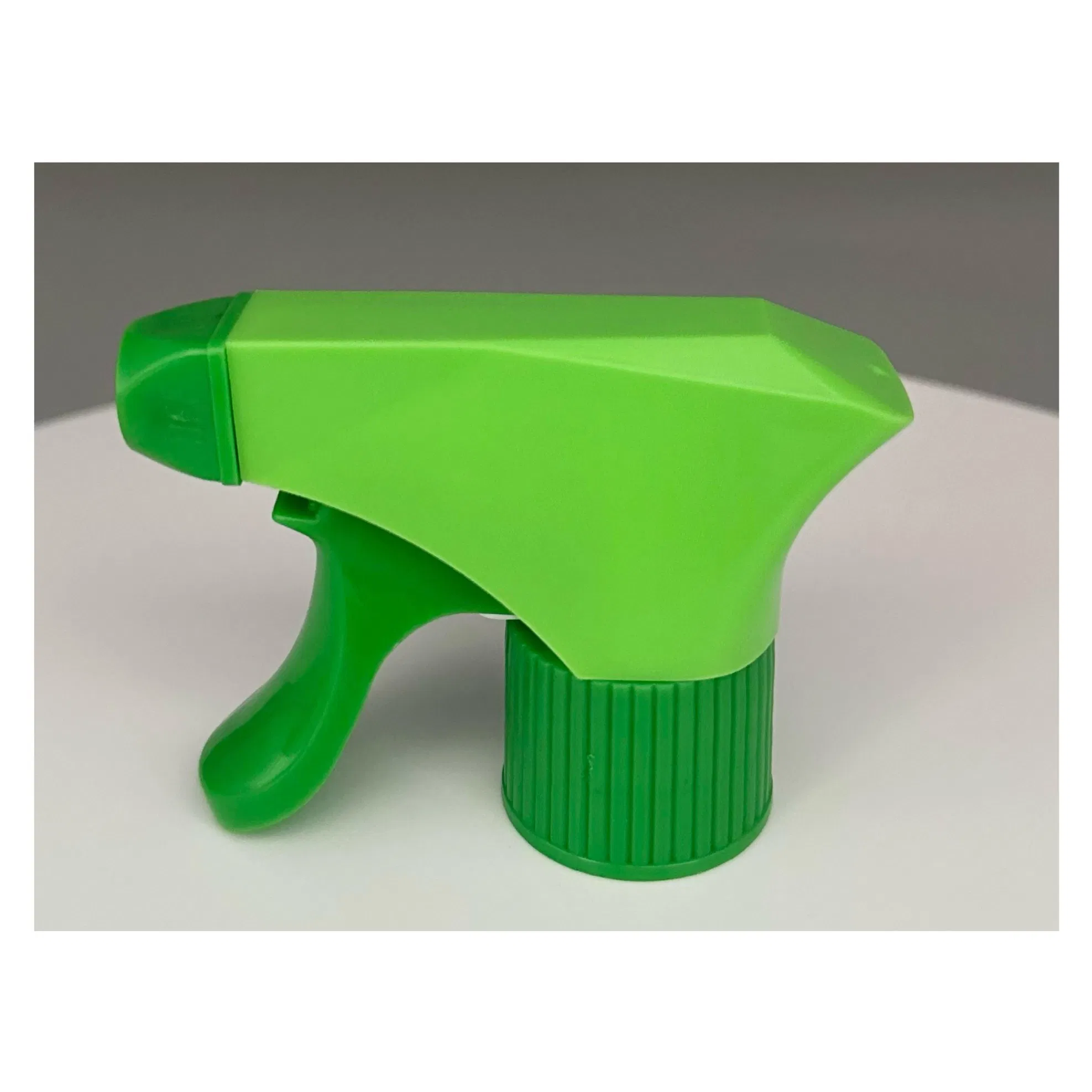 Premium 28mm PP Plastic Spray Bottle Trigger for Easy Cleaning Tasks