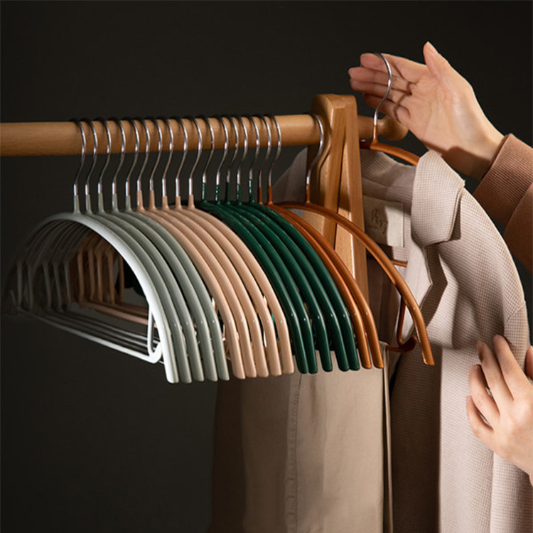 Wholesale Modern High Quality Simple Practical Non Slip Household Dry Wet Clothes Hangers