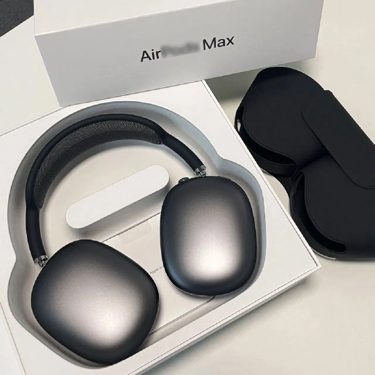 Наушники Max с шумоподавлением и пространственным звуком