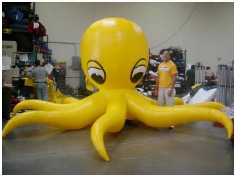2023 New Giant Inflatable Yellow Octopus
