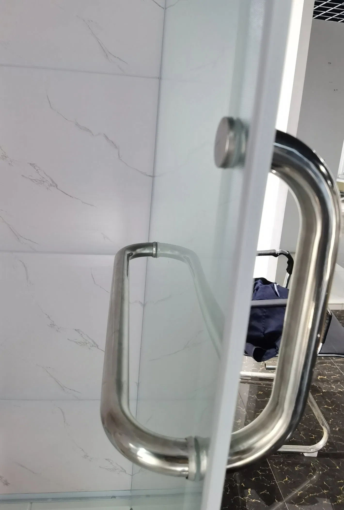 Quick Install Shower Room with Toilet Prefab Modular Unit All in One Bathroom Pods Ceiling Integrated Bathroom Heater