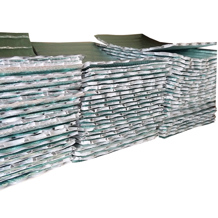 Hot Sale Silver Film Insulation Roof Woven Aluminium Foil Bubble Heat Insulation for Building Material
