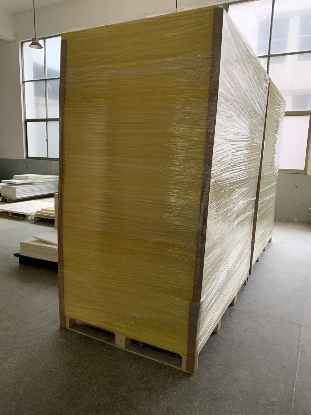 Good Performance Fiberglass Glass Wool Board Fireproof Waterproof Sound Absorption