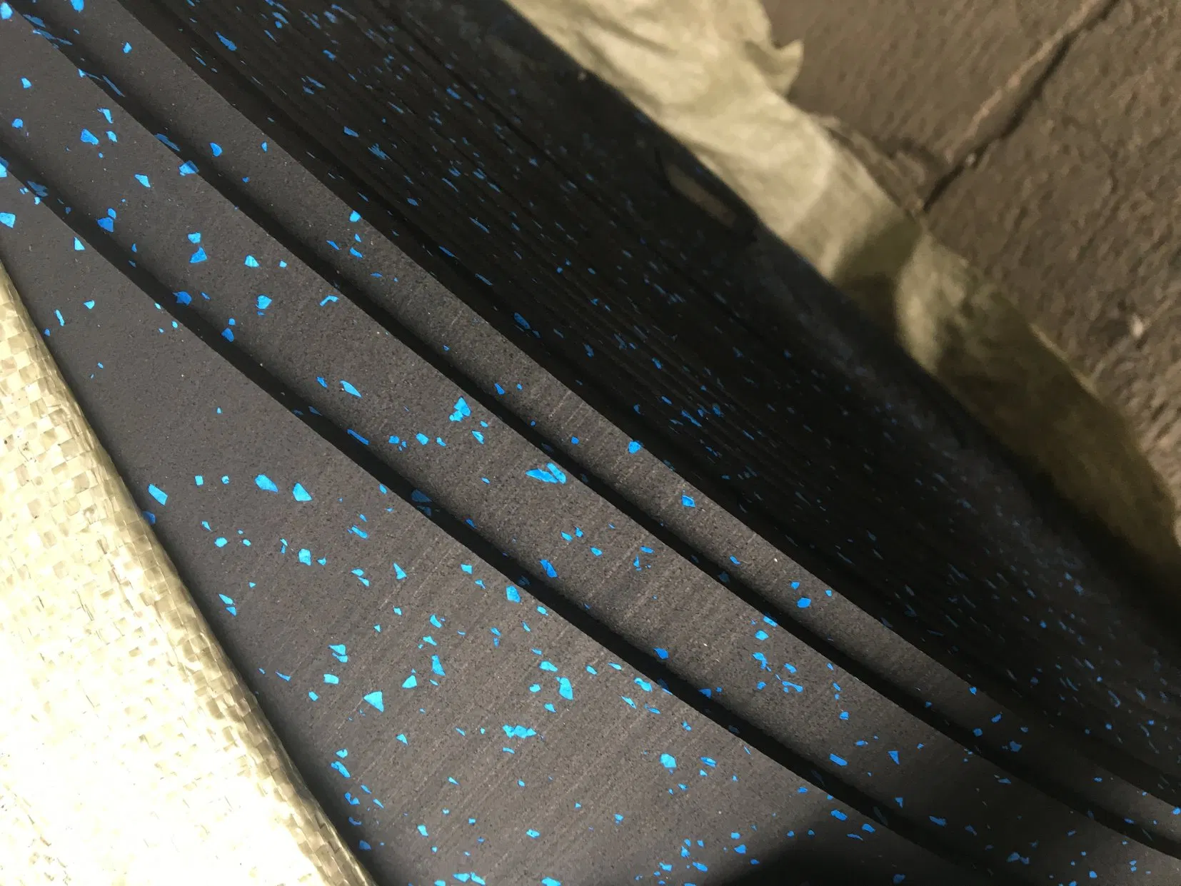 Free Sample Hot Sales! Non-Toxic Rubber Roll Gym Flooring/Fitness Center Rubber Flooring Roll, Gym Rubber Flooring