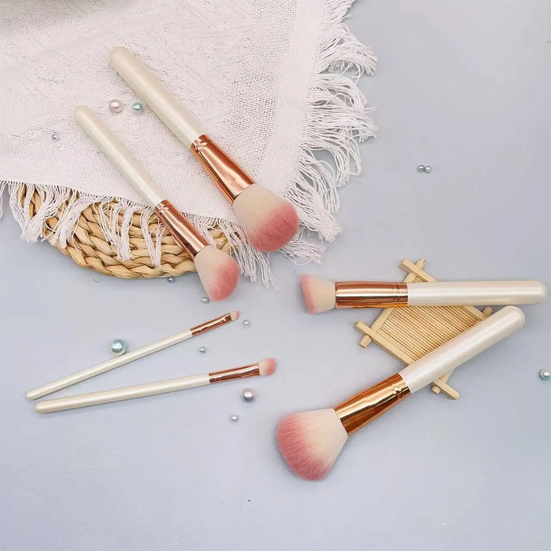 6 PCS Soft Bristled Comprehensive Makeup Brush Set for Loose Powder Highlighter Blush Eyebrow Lip Eye Shadow Makeup Tools