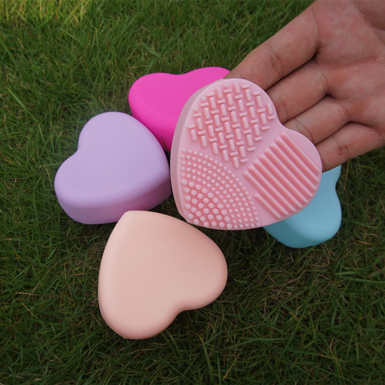 High Quality Cosmetic Cleaning Tools Heart Shape Pad Use Quick Clean Silicone Make up Brush Cleaner