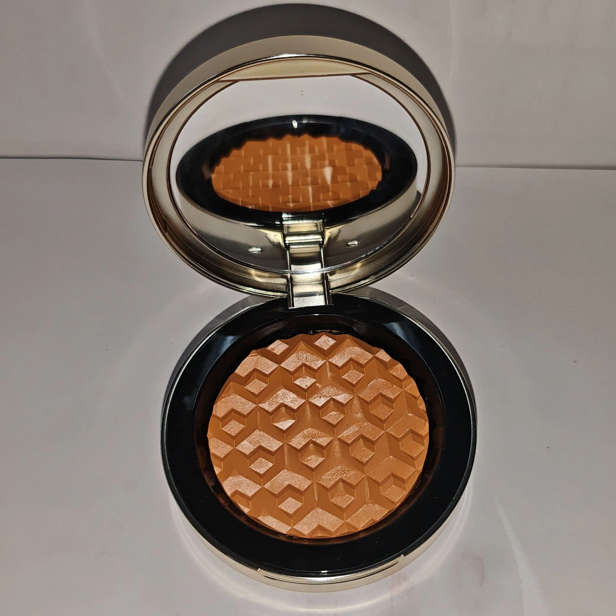 Herbal Radiant Skin Concealer for a Perfect Glow