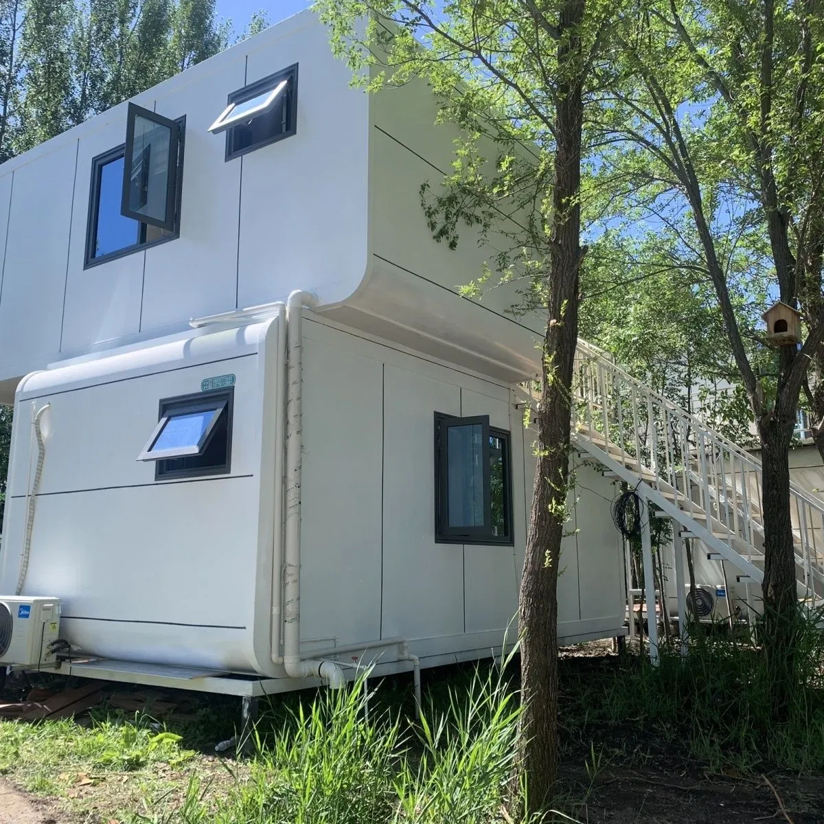 Apple Capsule Prefabricated Mobile Home Cabin with Kitchen and Bathroom for Office Buildings
