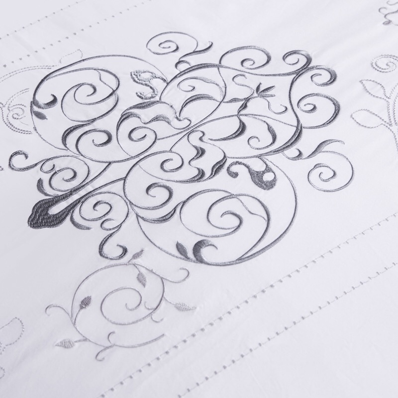 White Cotton Satin Coverlets Pillowcases Premium Hotel Bed Linen Embroidery Duvet Cover High-Quality Bed Sheets Bedding Set Wholesale Supplier