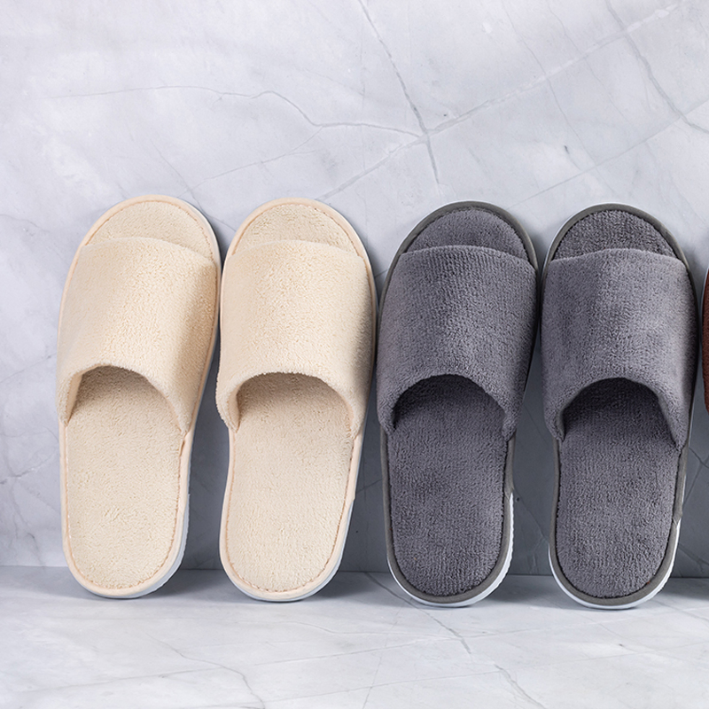 Wholesale Luxury Quality Beige Personalized Logo Hotel Disposable Slippers