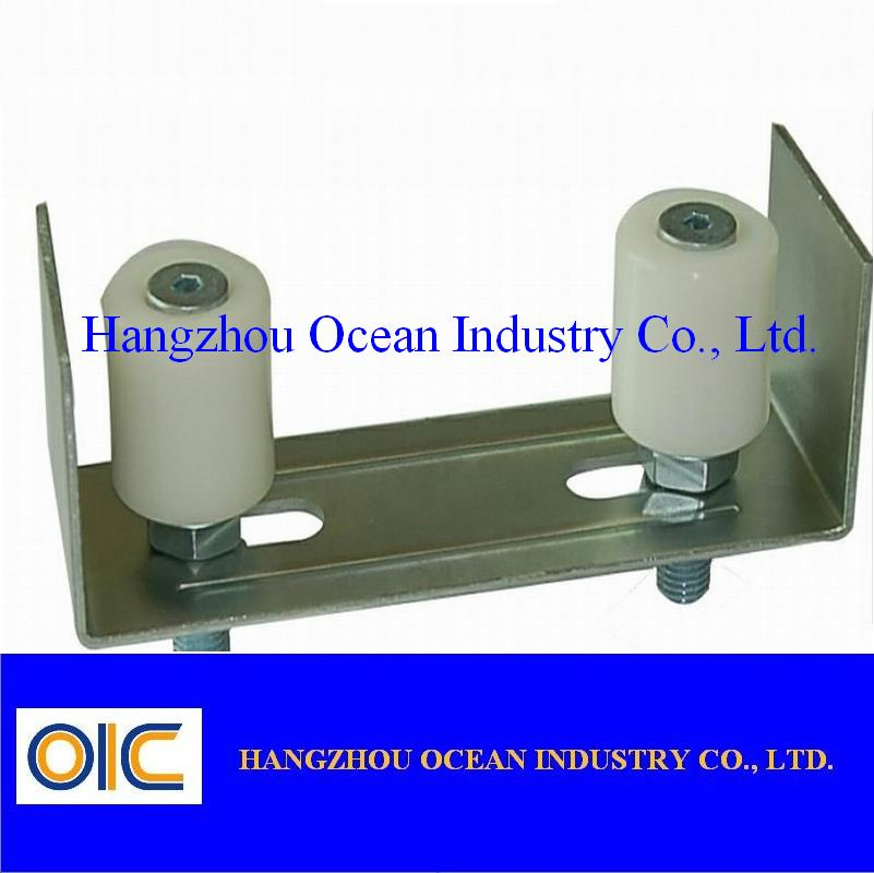 Hot Sale Galvanized Nylon Roller Bracket